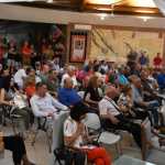Pubblico riv Assemblea a Agosto