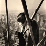 Margaret-Bourke-White-standing-on-scaffolding-during-the-construction-of-the-Chrysler-Building-1931.jpeg
