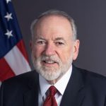 Mike_Huckabee ambasciatore USA in Israele ,_official_portrait_(2025) x 239