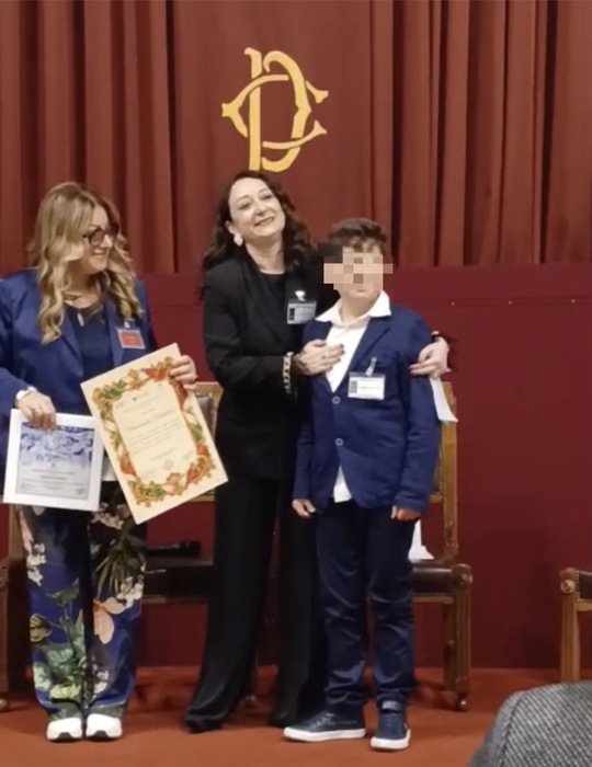 Da sinistra: Angiolina Marchese, Mariassunta Martellone e suo figlio