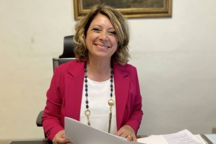 Prefetto Donna a TERA;O 281790412115_10237841142630266_6062107549478258926_n